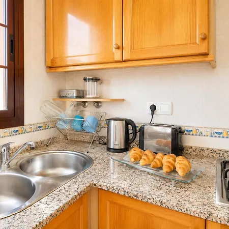 Club Salino Hideaway-your Peaceful Retreat With Pool In דירה טורבייחה