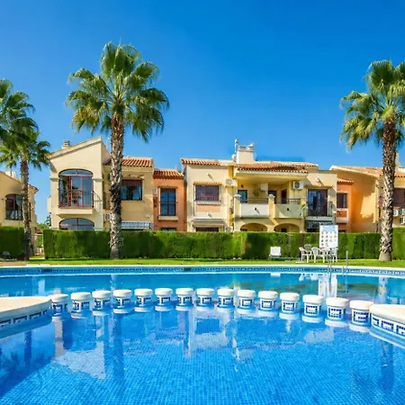 Club Salino Hideaway-your Peaceful Retreat With Pool In דירה טורבייחה