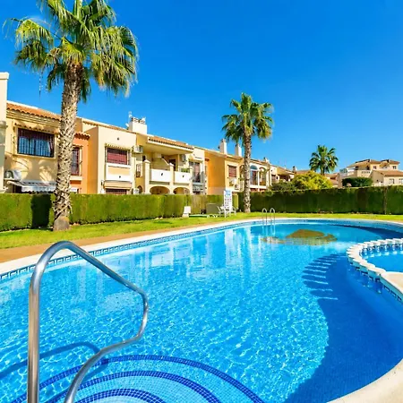 Club Salino Hideaway-your Peaceful Retreat With Pool In דירה *